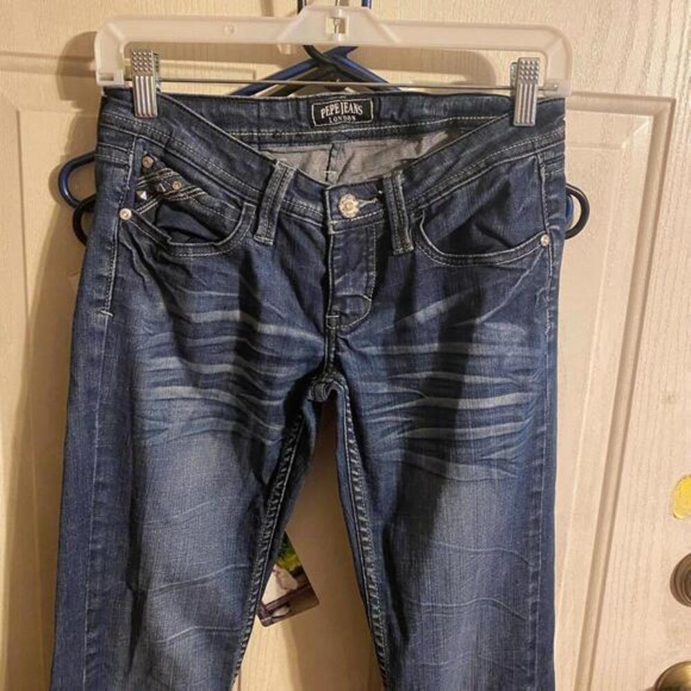 Pepe Jeans London Women's Size 27  Denim L Distressed‎